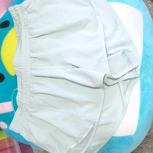 Lululemon Hotty Hot Short II *2.5"